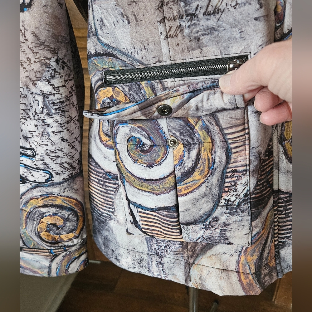 Dolcezza Artistic Patterned Jacket. - Picture 4 of 10